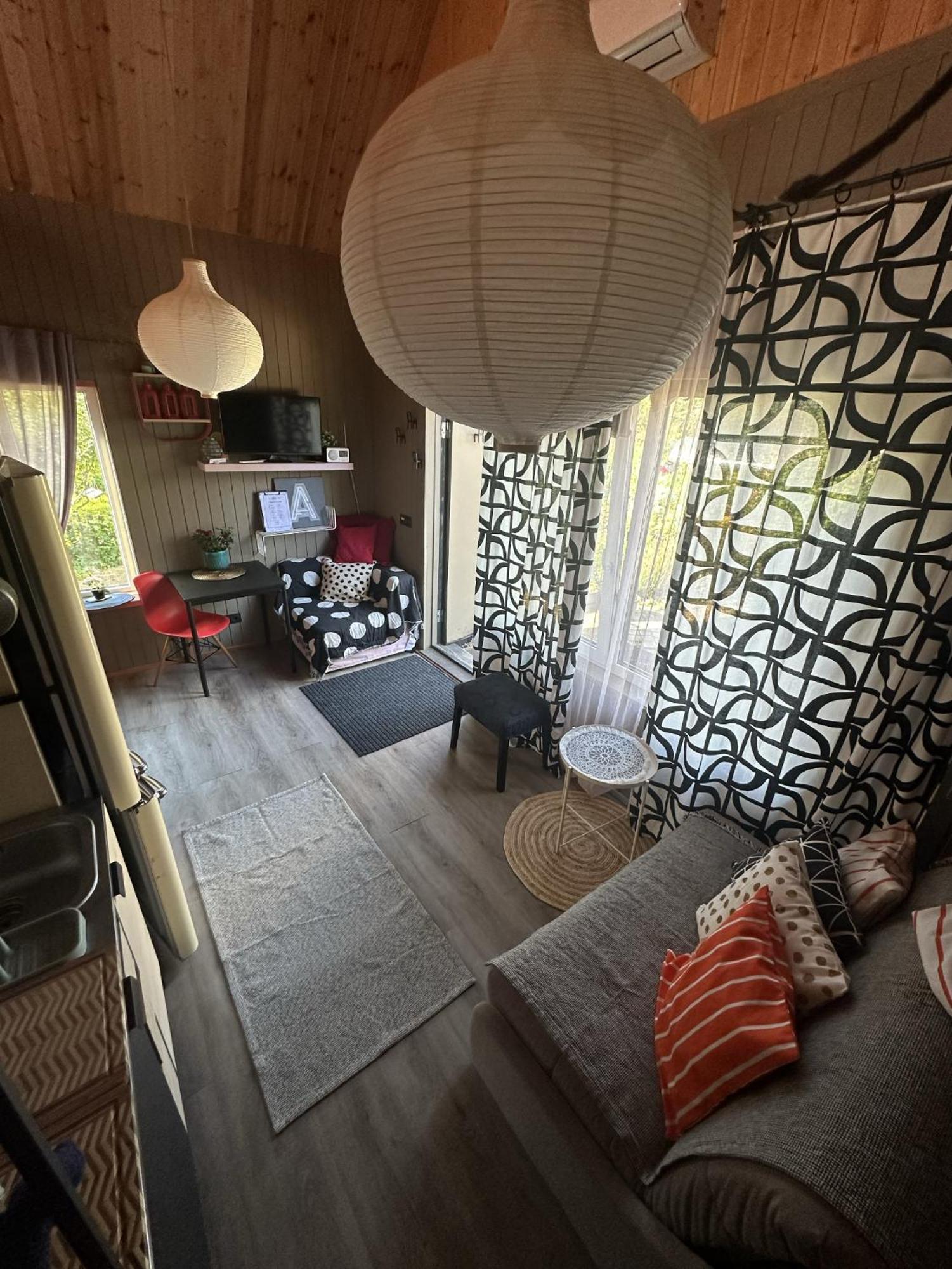 Vila Amazing Little House On An Island With Garden Riga Exteriér fotografie